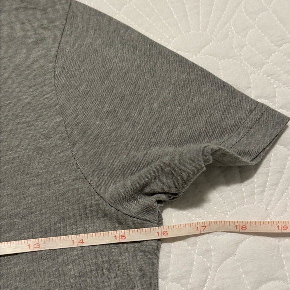 Abercrombie Kids TShirt - Size M - Picture 6 of 11